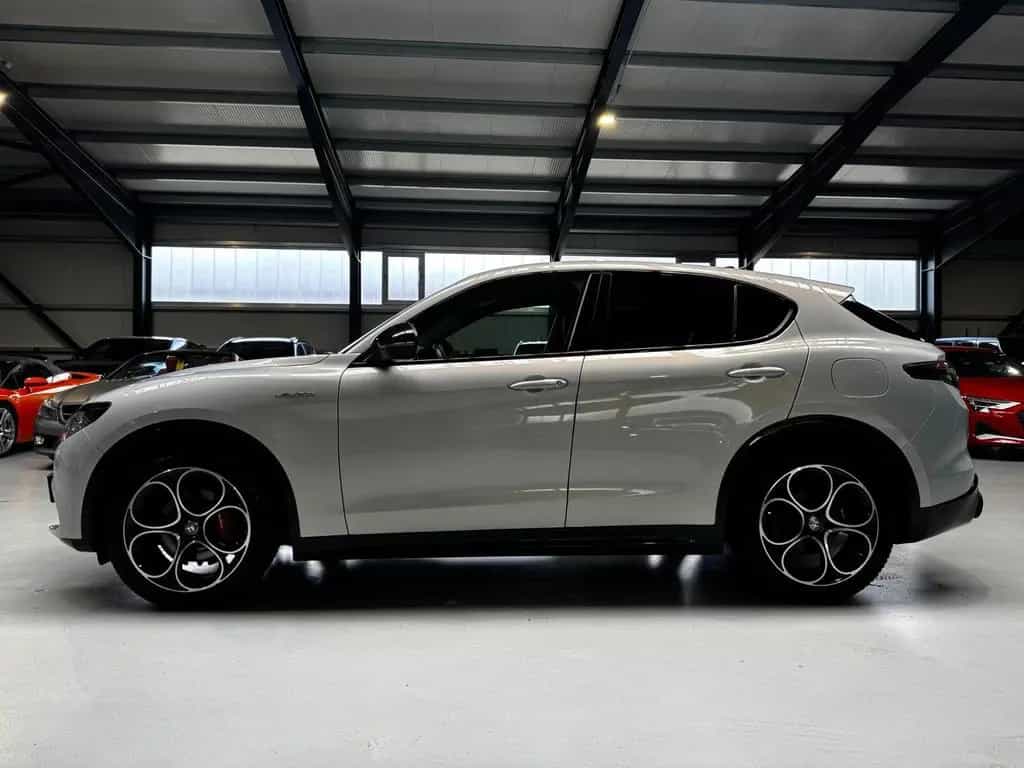 Alfa Romeo Stelvio 2.2 JTDM KAT Veloce Q4 Metallic 05/2024-photo-4