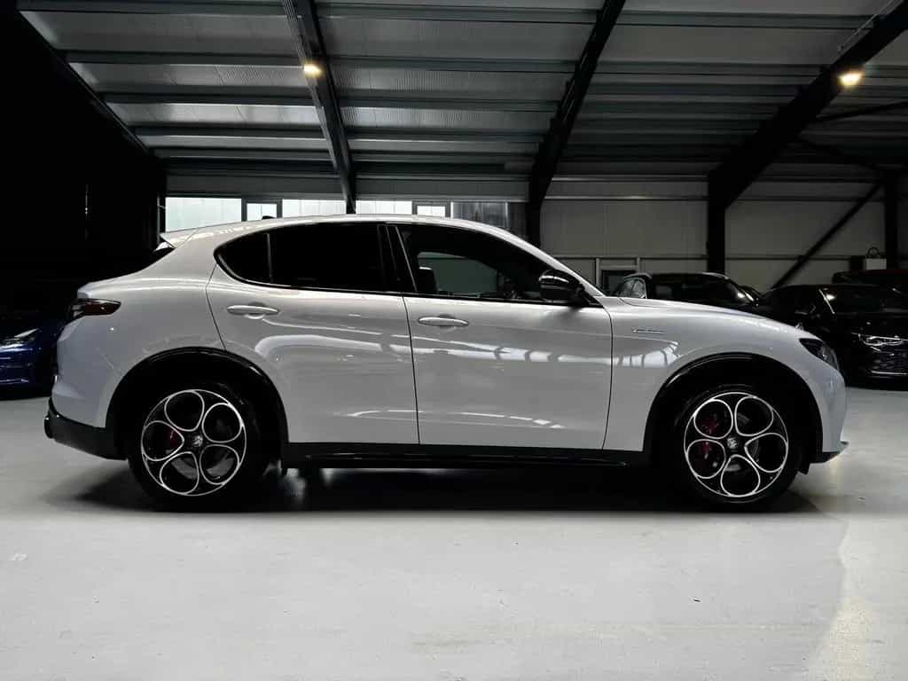 Alfa Romeo Stelvio 2.2 JTDM KAT Veloce Q4 Metallic 05/2024-photo-9