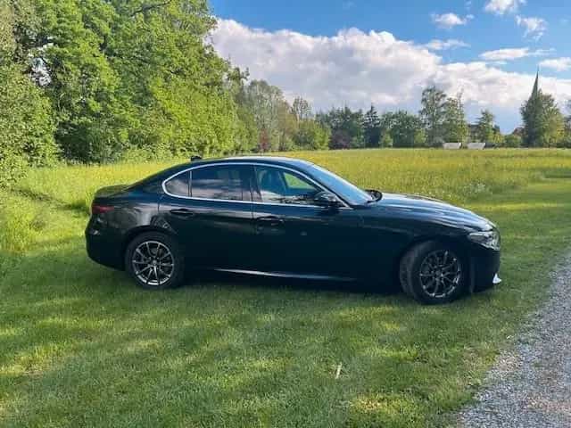 Alfa Romeo Giulia Super 2.2 Diesel 16V 132 kW Super 07/2017-photo-3
