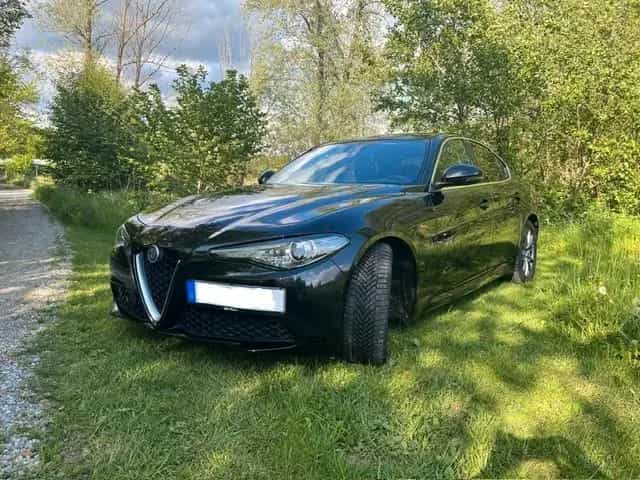 Alfa Romeo Giulia Super 2.2 Diesel 16V 132 kW Super 07/2017-photo-5