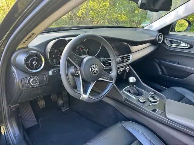 Alfa Romeo Giulia Super 2.2 Diesel 16V 132 kW Super 07/2017-photo-8