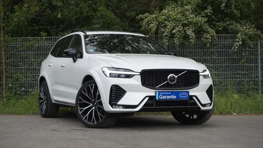 Volvo XC60 B5 Plus Dark Pano/360°/AHK/PilotAss/Massage 05/2022-photo-7