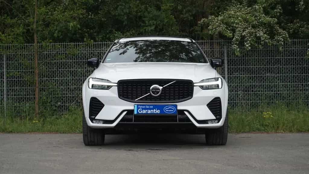 Volvo XC60 B5 Plus Dark Pano/360°/AHK/PilotAss/Massage 05/2022-photo-8