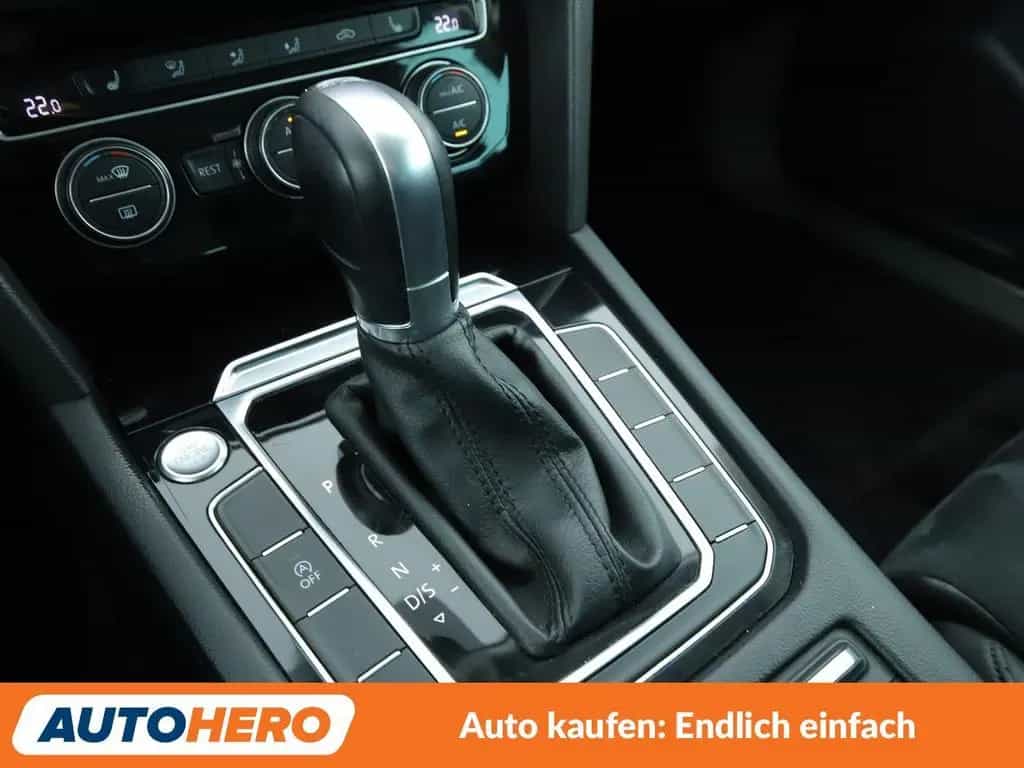 Volkswagen Passat 1.4 TSI ACT Highline BMT Aut.*NAVI*LED* 10/2017-photo-22