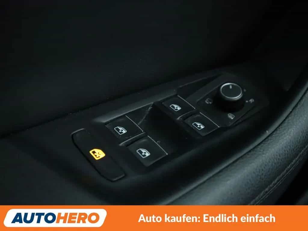 Volkswagen Passat 1.4 TSI ACT Highline BMT Aut.*NAVI*LED* 10/2017-photo-25