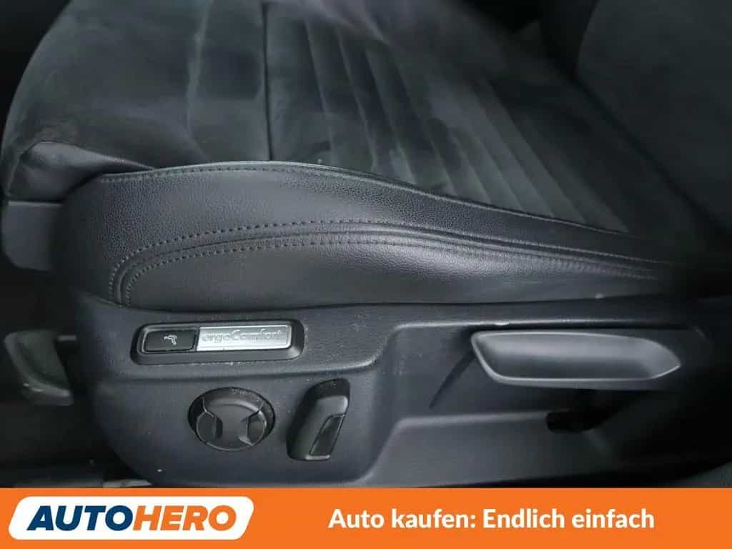 Volkswagen Passat 1.4 TSI ACT Highline BMT Aut.*NAVI*LED* 10/2017-photo-27