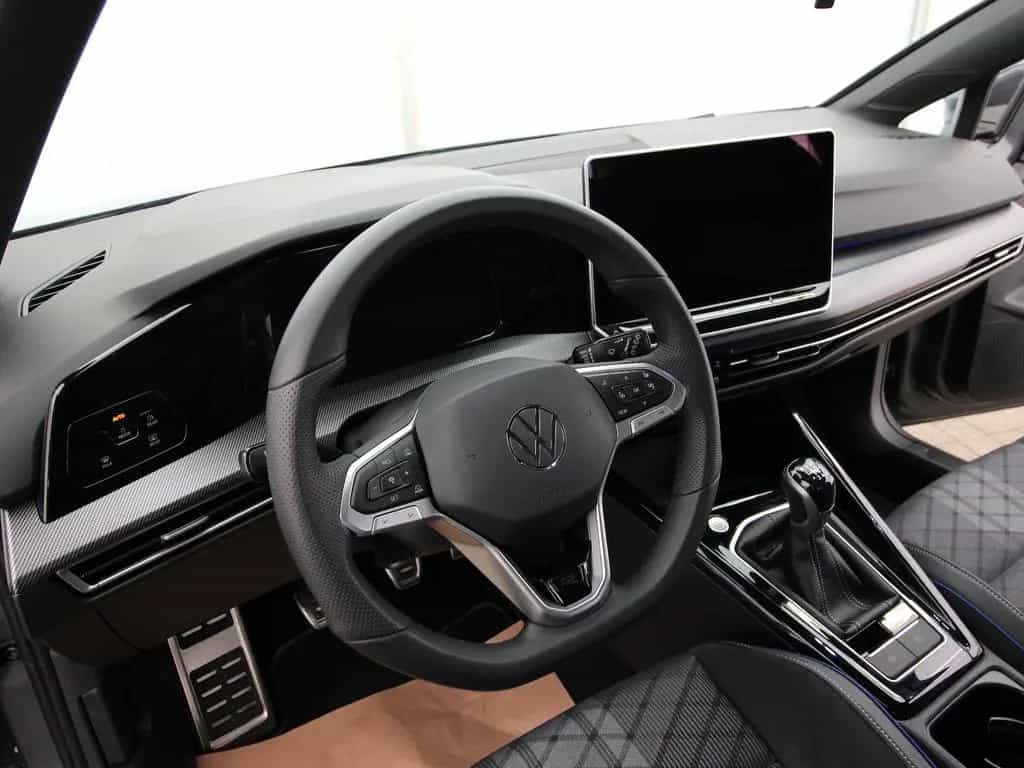 Volkswagen Golf VIII Variant 1.5 TSI R-Line LED+KAMERA+ACC 05/2025-photo-8
