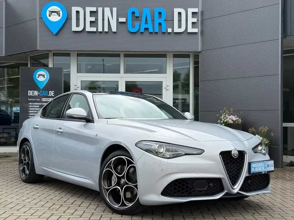 Alfa Romeo Giulia Ti Q4*Bi-XENON*NAVI*R-KAMERA* 09/2022-photo-1