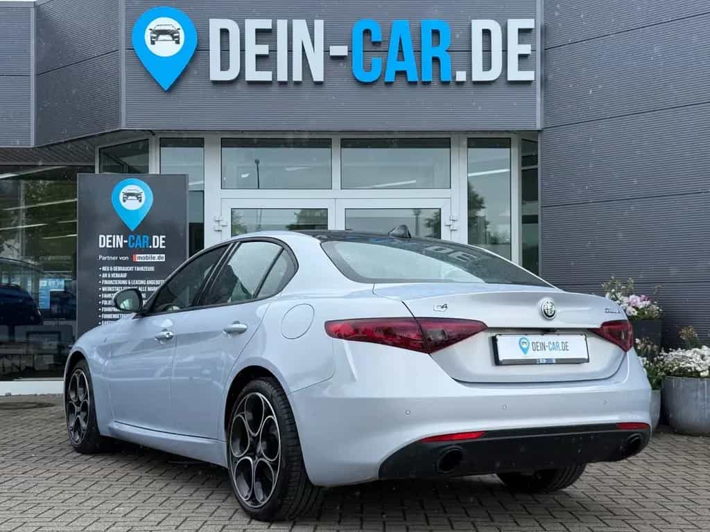 Alfa Romeo Giulia Ti Q4*Bi-XENON*NAVI*R-KAMERA* 09/2022-photo-10