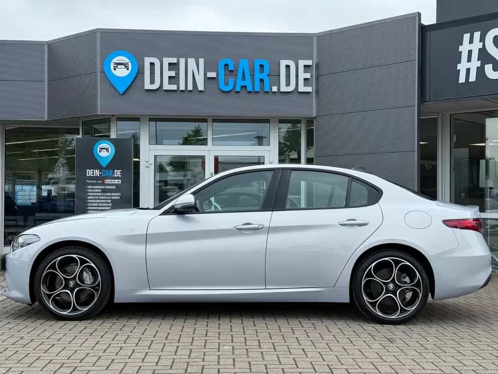 Alfa Romeo Giulia Ti Q4*Bi-XENON*NAVI*R-KAMERA* 09/2022-photo-11