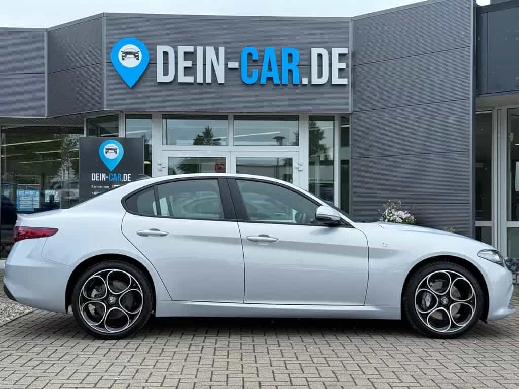 Alfa Romeo Giulia Ti Q4*Bi-XENON*NAVI*R-KAMERA* 09/2022-photo-12