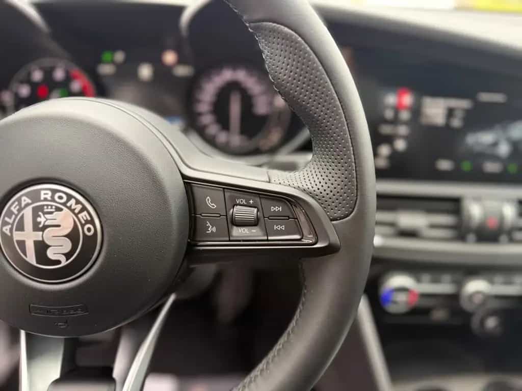 Alfa Romeo Giulia Ti Q4*Bi-XENON*NAVI*R-KAMERA* 09/2022-photo-20