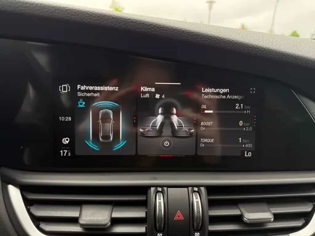 Alfa Romeo Giulia Ti Q4*Bi-XENON*NAVI*R-KAMERA* 09/2022-photo-21