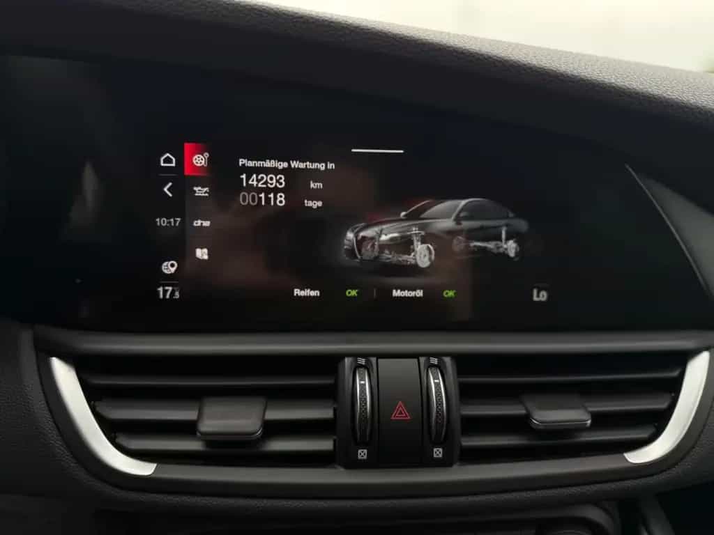 Alfa Romeo Giulia Ti Q4*Bi-XENON*NAVI*R-KAMERA* 09/2022-photo-24