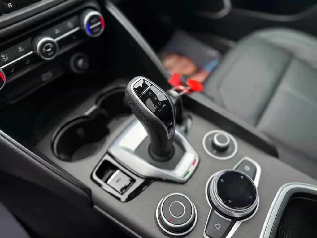 Alfa Romeo Giulia Ti Q4*Bi-XENON*NAVI*R-KAMERA* 09/2022-photo-28