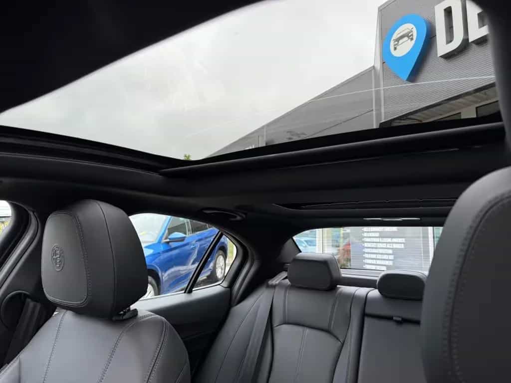 Alfa Romeo Giulia Ti Q4*Bi-XENON*NAVI*R-KAMERA* 09/2022-photo-34