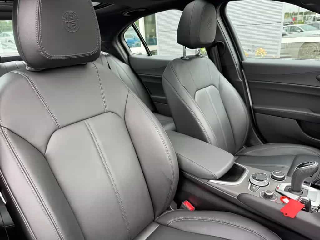 Alfa Romeo Giulia Ti Q4*Bi-XENON*NAVI*R-KAMERA* 09/2022-photo-39