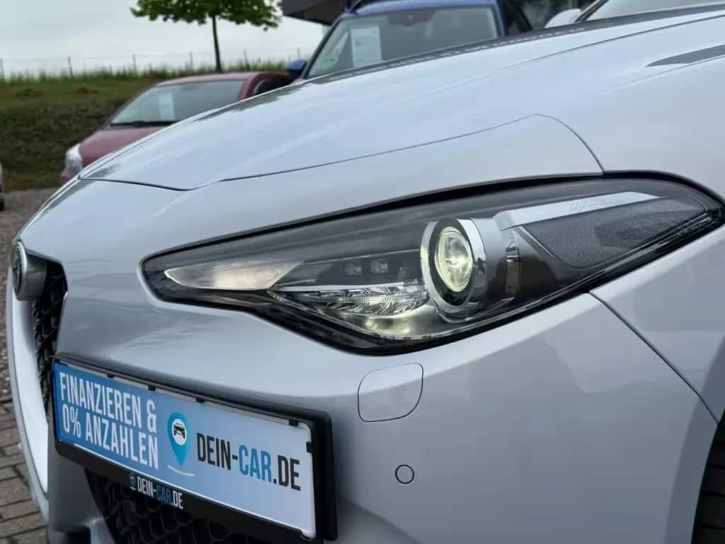Alfa Romeo Giulia Ti Q4*Bi-XENON*NAVI*R-KAMERA* 09/2022-photo-4