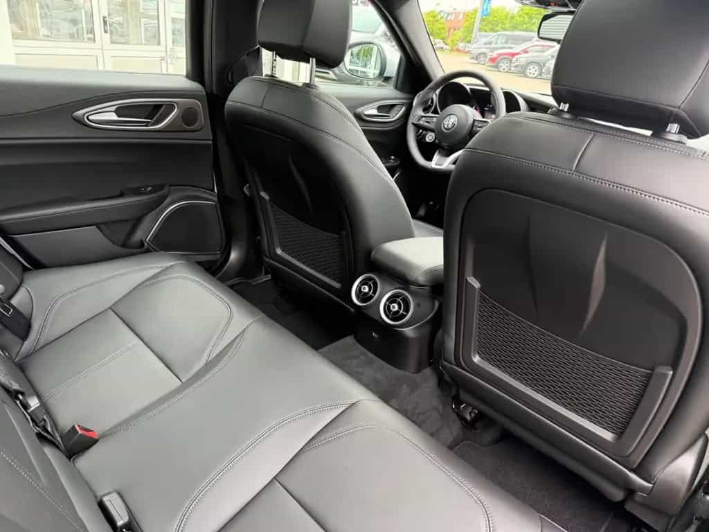 Alfa Romeo Giulia Ti Q4*Bi-XENON*NAVI*R-KAMERA* 09/2022-photo-42