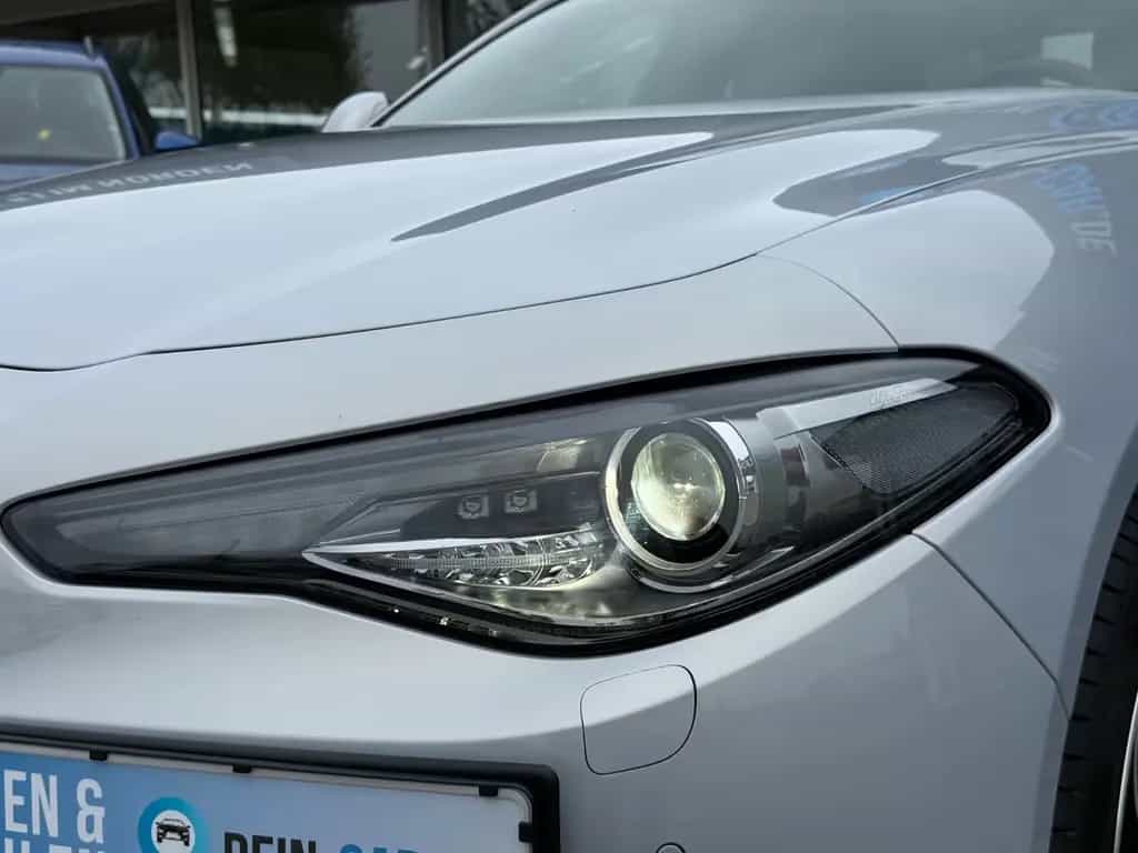 Alfa Romeo Giulia Ti Q4*Bi-XENON*NAVI*R-KAMERA* 09/2022-photo-5