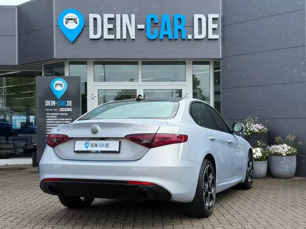 Alfa Romeo Giulia Ti Q4*Bi-XENON*NAVI*R-KAMERA* 09/2022-photo-8