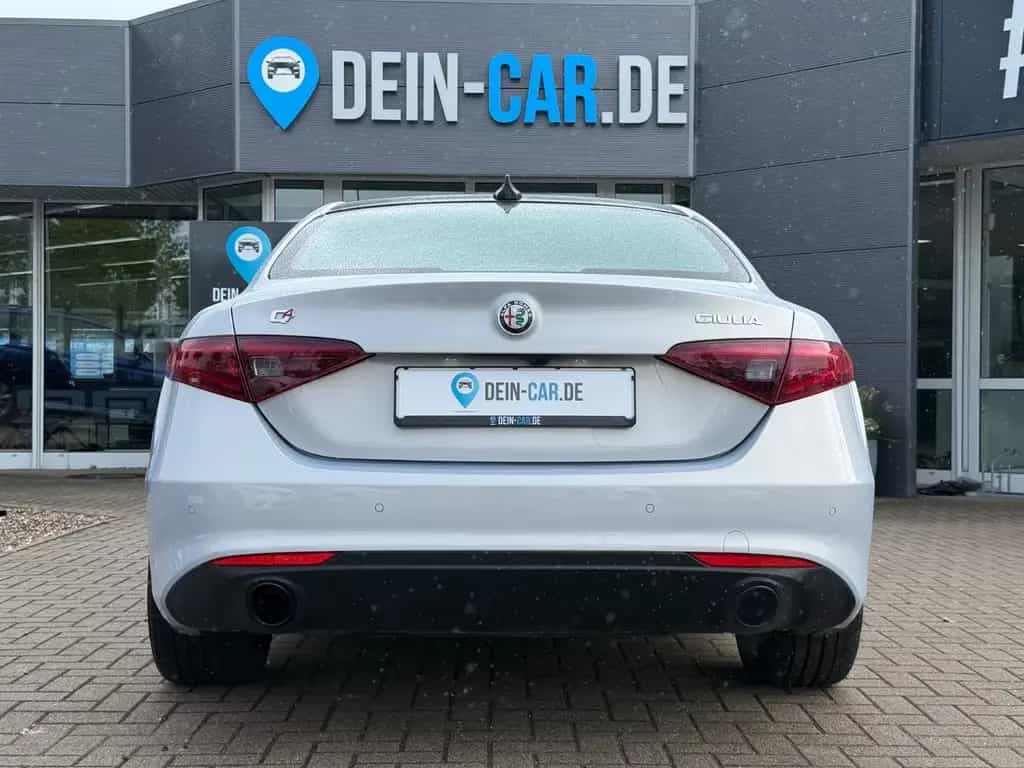 Alfa Romeo Giulia Ti Q4*Bi-XENON*NAVI*R-KAMERA* 09/2022-photo-9