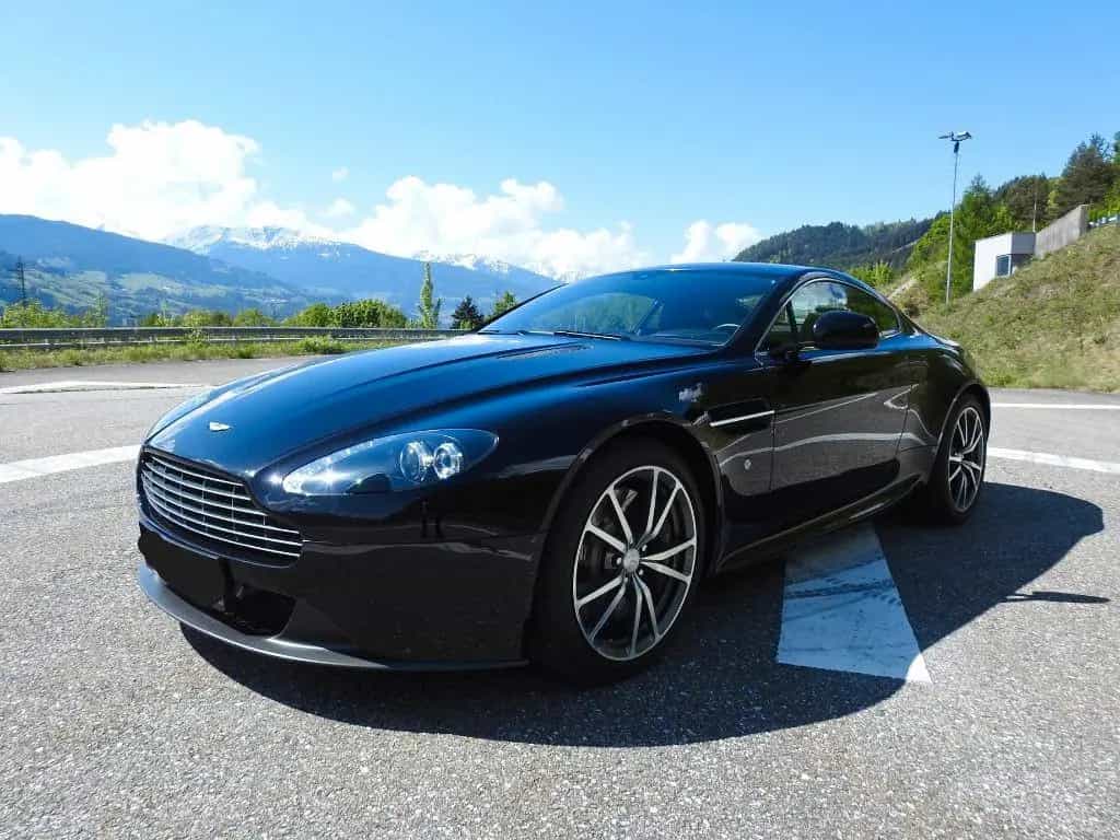 Aston Martin V8 Vantage 08/2016-photo-0