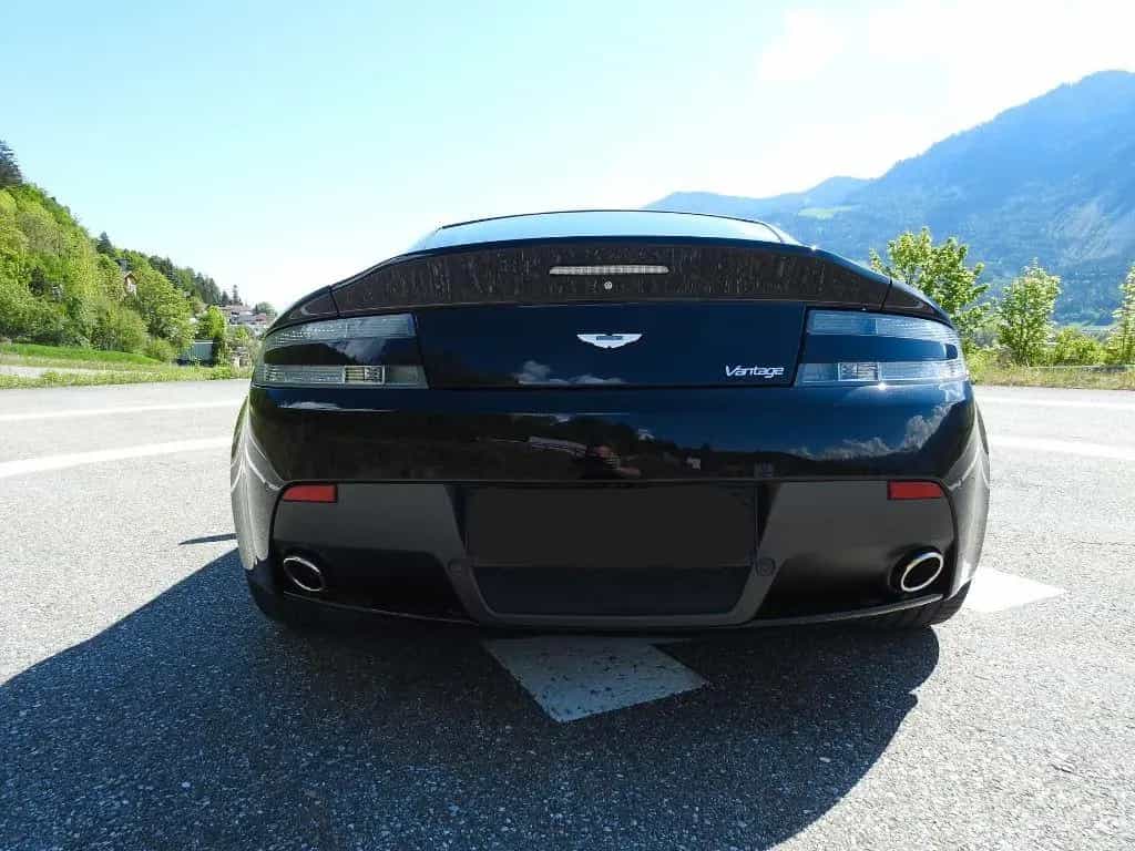 Aston Martin V8 Vantage 08/2016-photo-7