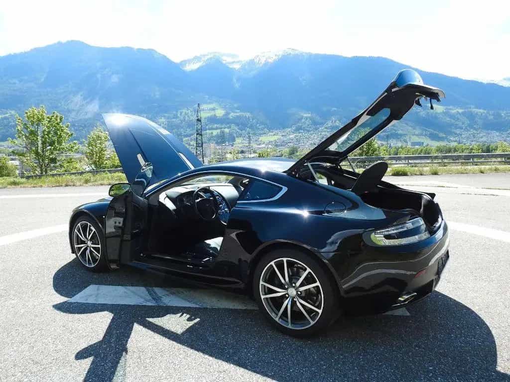 Aston Martin V8 Vantage 08/2016-photo-9