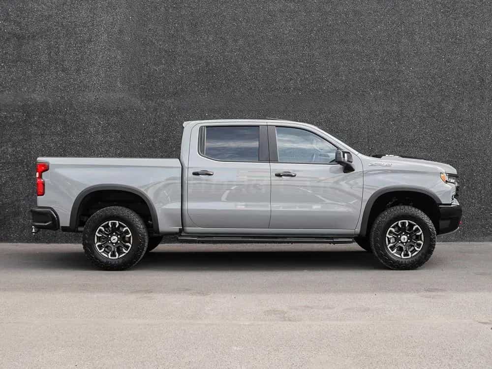 Chevrolet Silverado 2026 ZR2 € 71600 +DARK APPEARANCE PACKAGE null-photo-3