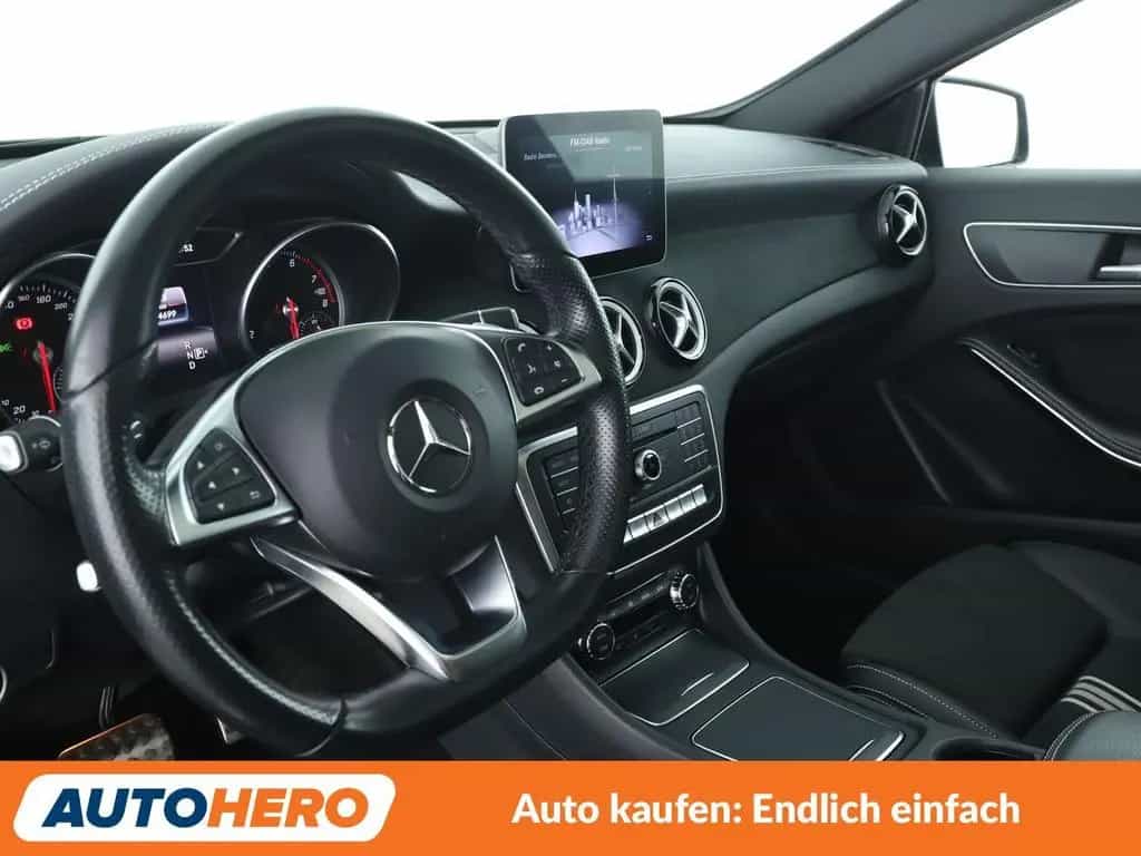 Mercedes-Benz A 250 4Matic AMG Sport Aut.*NAV*TEMP*PDC*SHZ*ALU 11/2017-photo-10