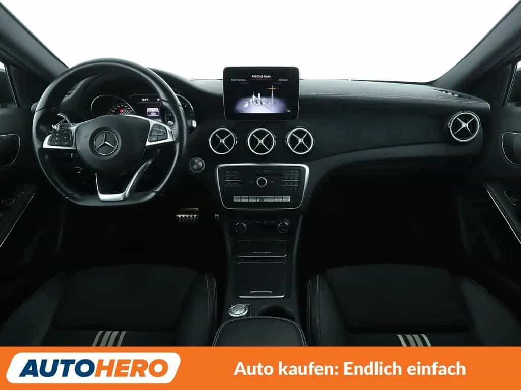Mercedes-Benz A 250 4Matic AMG Sport Aut.*NAV*TEMP*PDC*SHZ*ALU 11/2017-photo-11