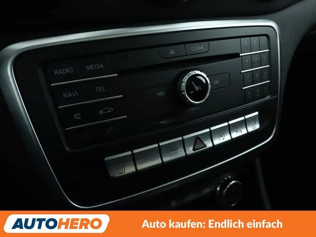 Mercedes-Benz A 250 4Matic AMG Sport Aut.*NAV*TEMP*PDC*SHZ*ALU 11/2017-photo-21