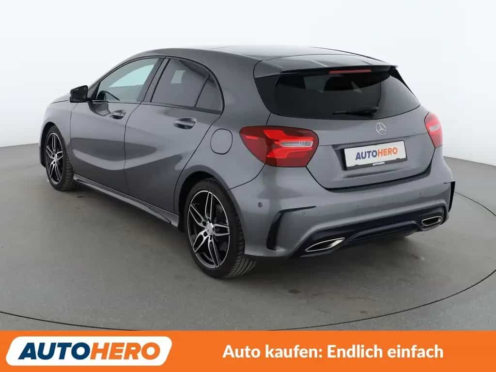 Mercedes-Benz A 250 4Matic AMG Sport Aut.*NAV*TEMP*PDC*SHZ*ALU 11/2017-photo-3