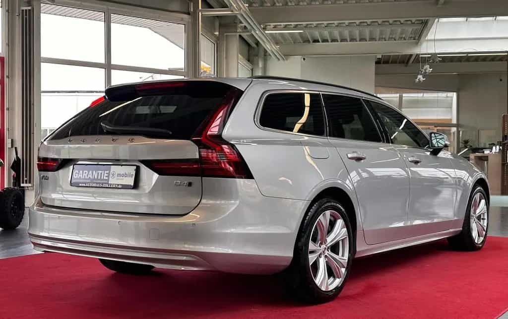 Volvo V90 2.0 B4 AWD CORE/ACC/RFK/LED 02/2023-photo-5