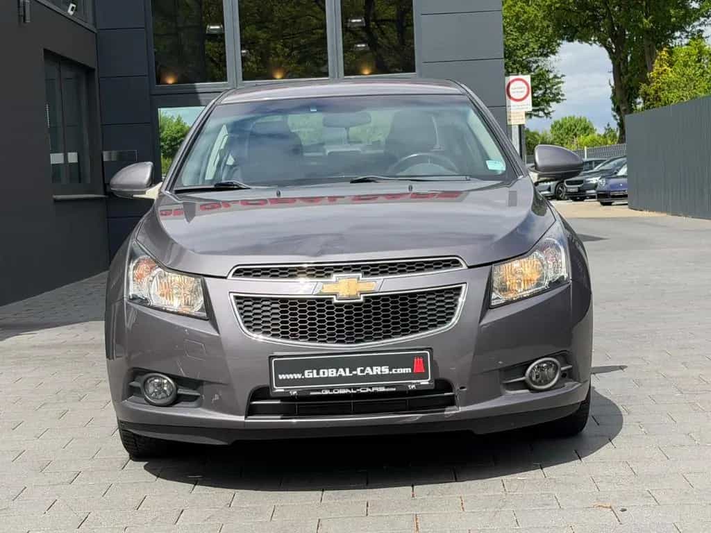 Chevrolet Cruze LT 1.6i*KLIMA*CD*ALUFELGEN*2. HAND*TÜV 02/2012-photo-10