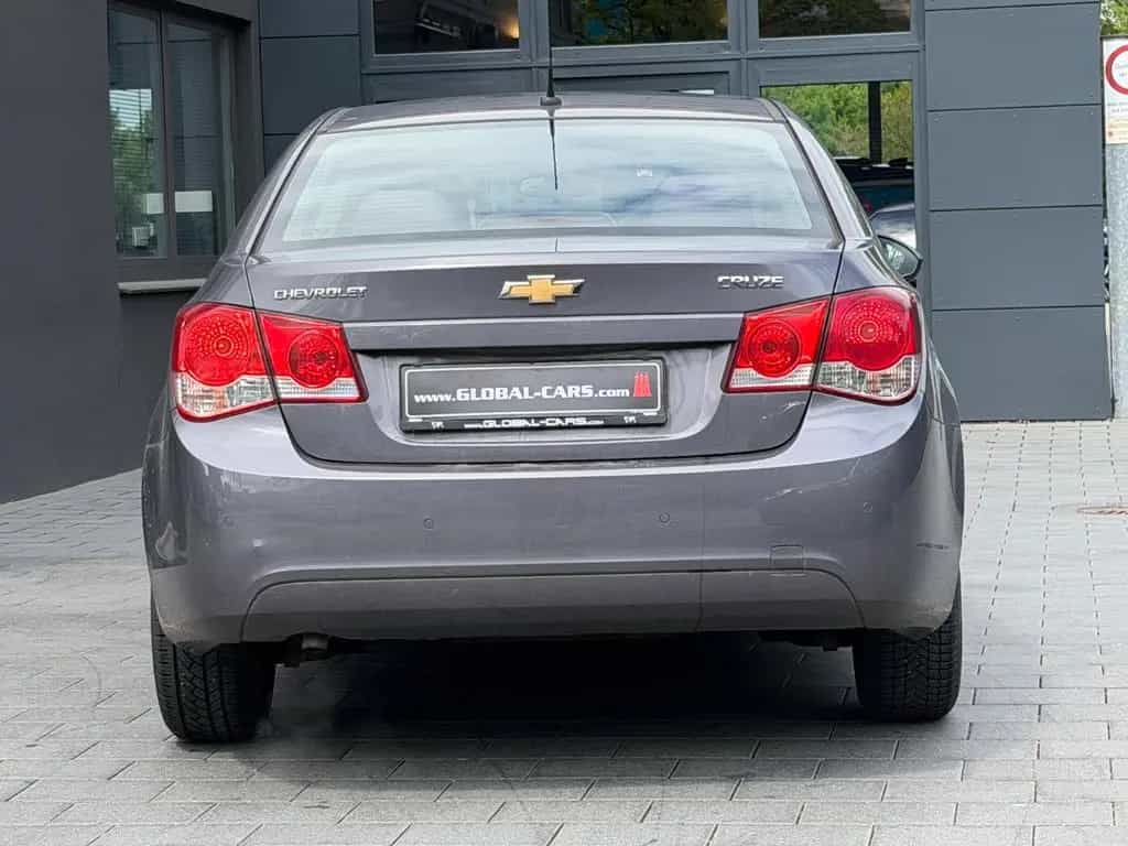 Chevrolet Cruze LT 1.6i*KLIMA*CD*ALUFELGEN*2. HAND*TÜV 02/2012-photo-11