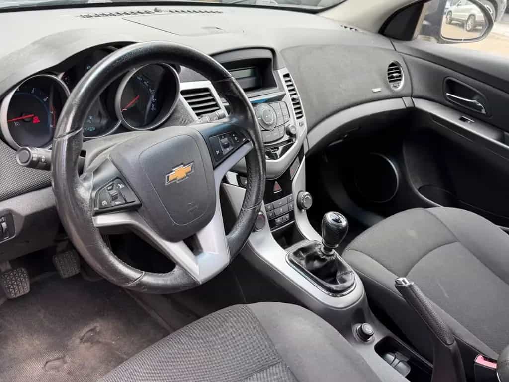 Chevrolet Cruze LT 1.6i*KLIMA*CD*ALUFELGEN*2. HAND*TÜV 02/2012-photo-2