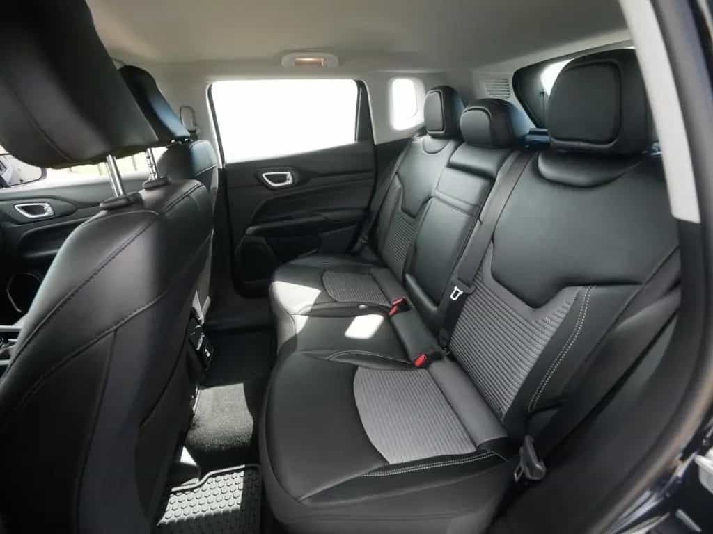 Jeep Compass ALTITUDE e-HYBRID 1.5l 130PS AT SICHERHE 07/2024-photo-15