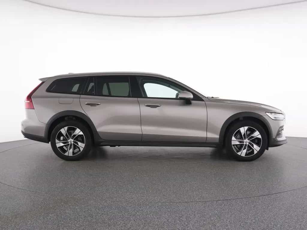 Volvo V60 Cross Country B4 AWD Pro+WinterPaket+GSD+PAP 12/2021-photo-11