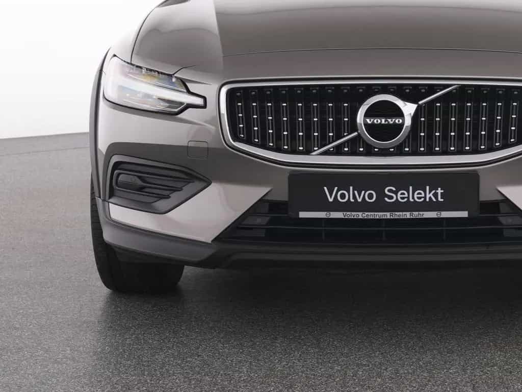 Volvo V60 Cross Country B4 AWD Pro+WinterPaket+GSD+PAP 12/2021-photo-16