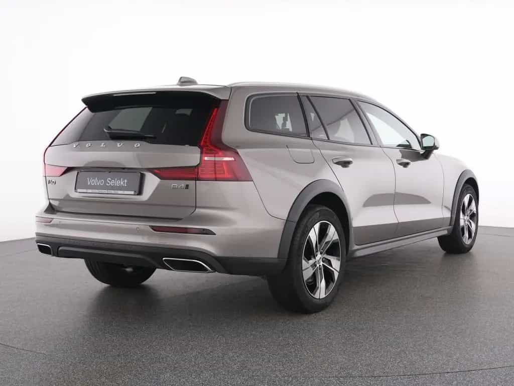 Volvo V60 Cross Country B4 AWD Pro+WinterPaket+GSD+PAP 12/2021-photo-2
