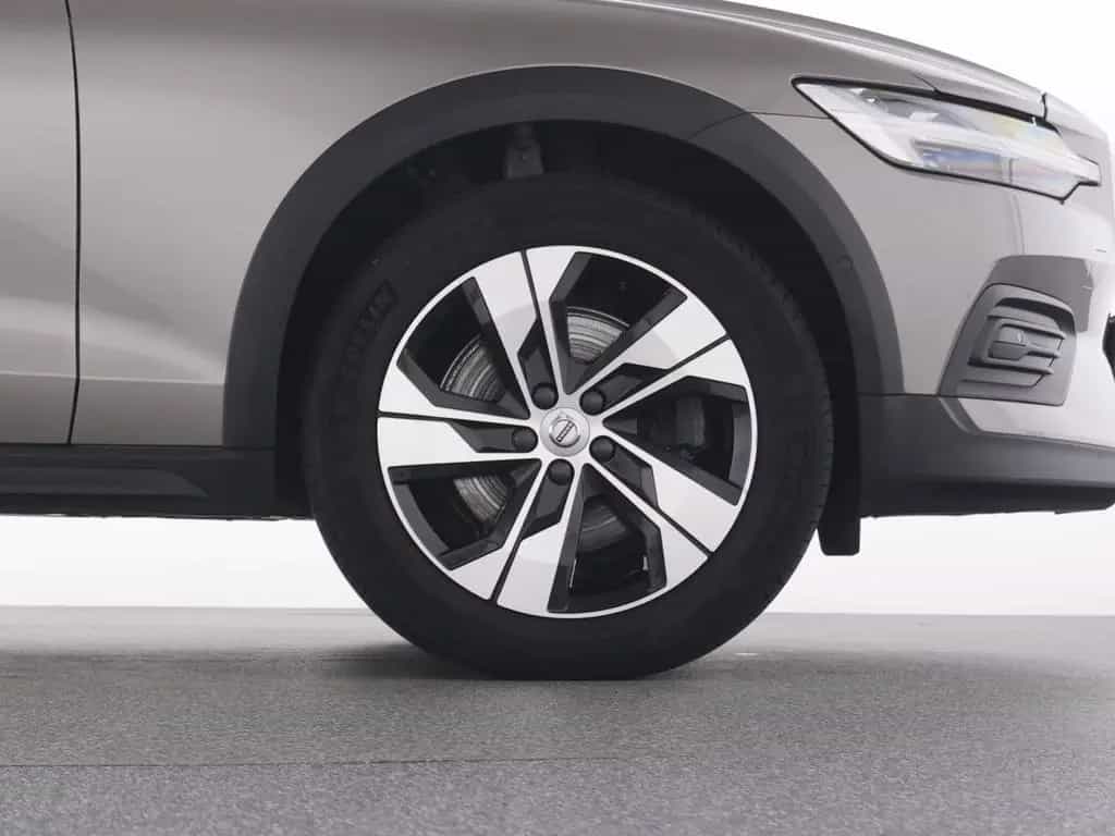 Volvo V60 Cross Country B4 AWD Pro+WinterPaket+GSD+PAP 12/2021-photo-21