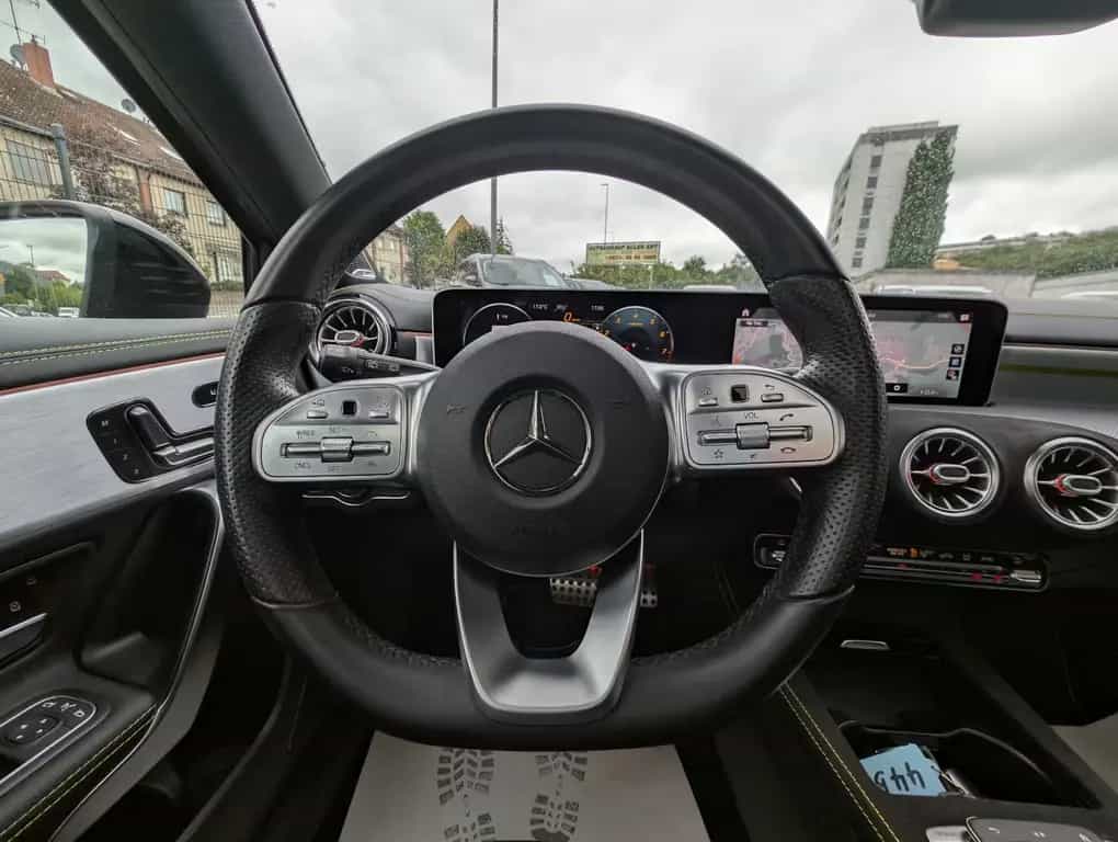 Mercedes-Benz A 250 4M Edition1 AMG*Night*Dis+*PANO*JungeStern 03/2019-photo-17