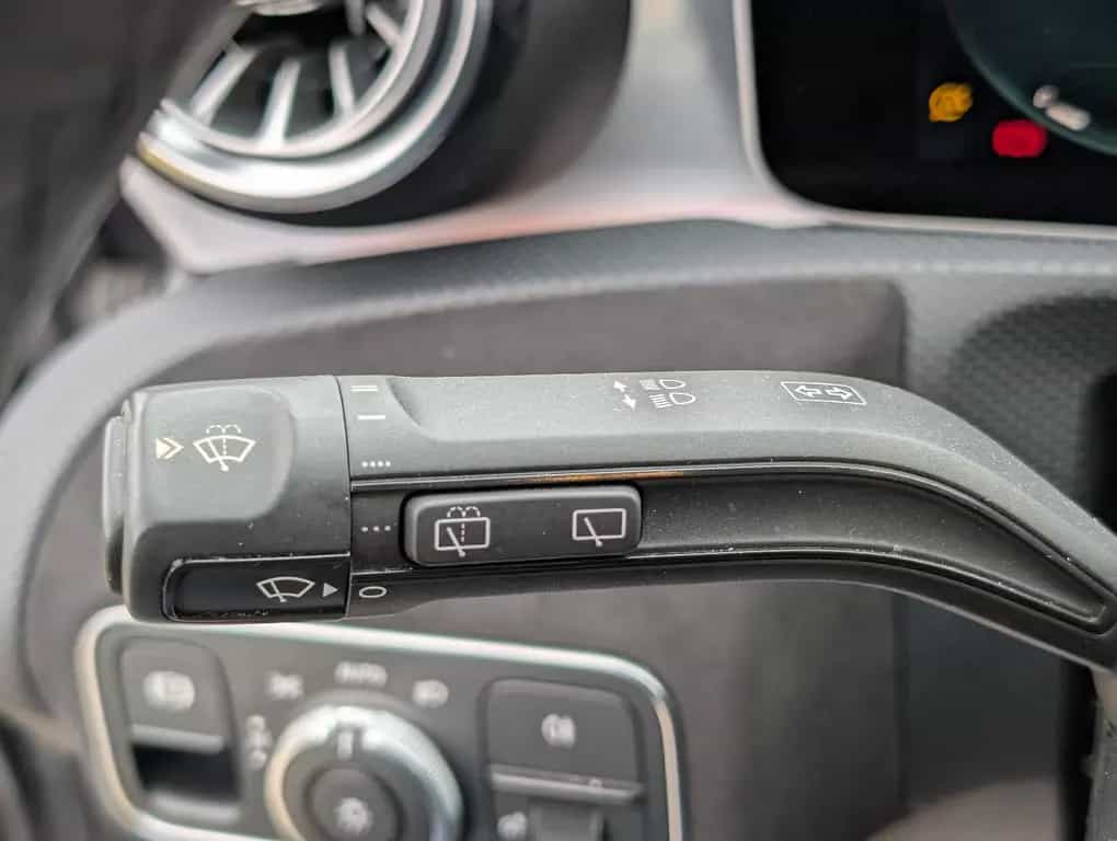 Mercedes-Benz A 250 4M Edition1 AMG*Night*Dis+*PANO*JungeStern 03/2019-photo-26