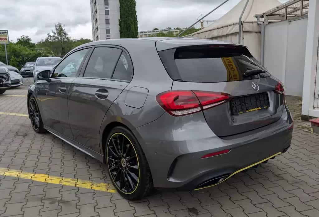 Mercedes-Benz A 250 4M Edition1 AMG*Night*Dis+*PANO*JungeStern 03/2019-photo-6