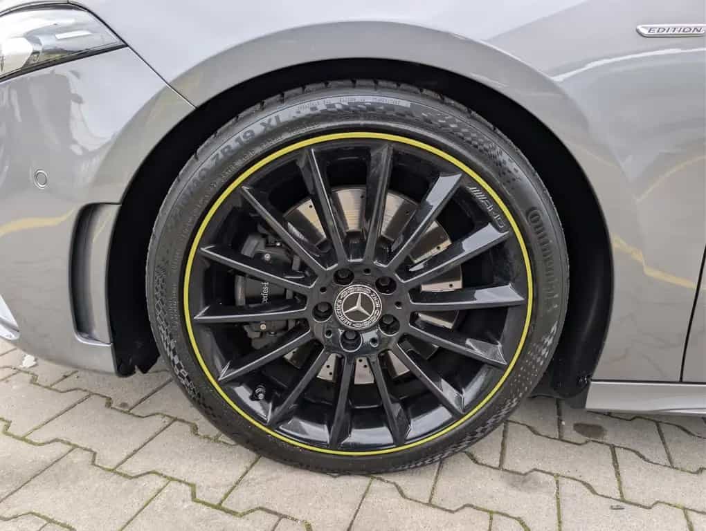 Mercedes-Benz A 250 4M Edition1 AMG*Night*Dis+*PANO*JungeStern 03/2019-photo-8