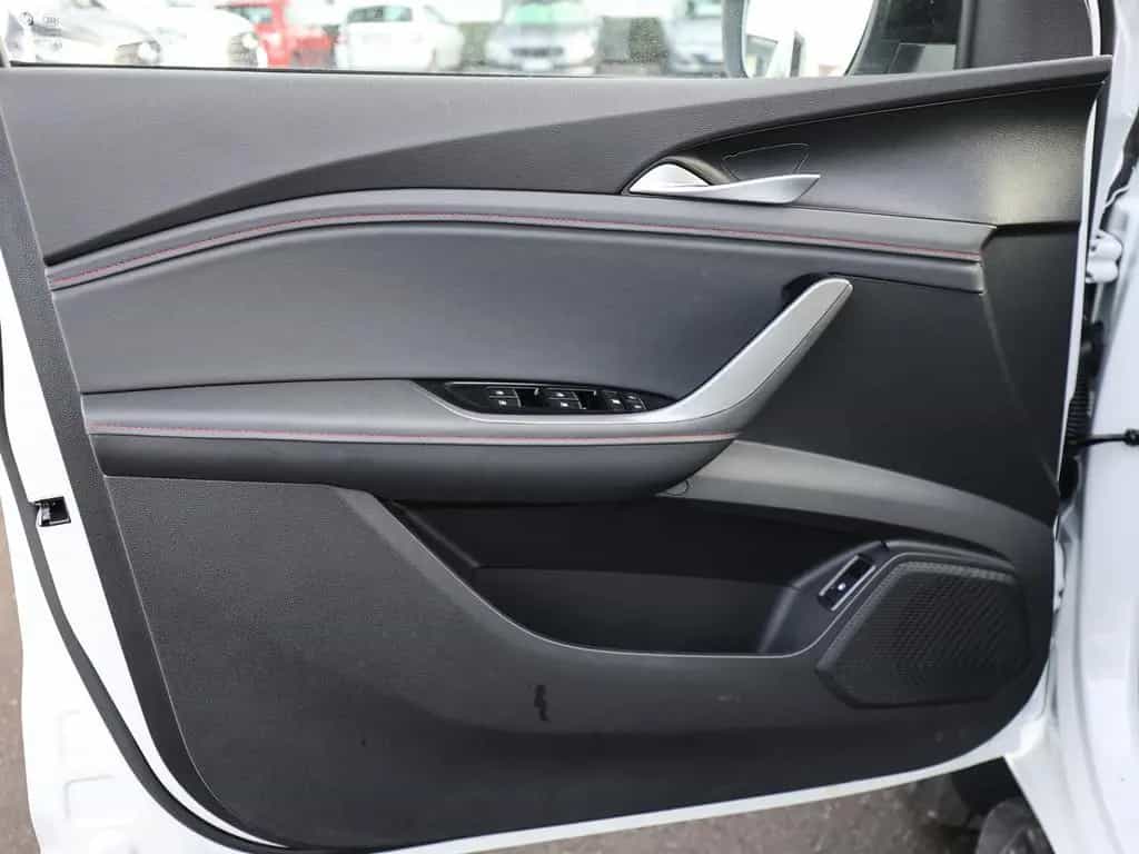 Maxus T60 MAX 4WD Luxury LED Klima Leder 360 ° 3,5t An 04/2026-photo-29
