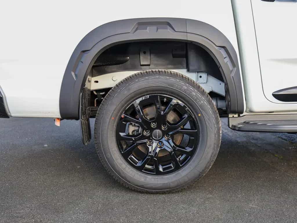 Maxus T60 MAX 4WD Luxury LED Klima Leder 360 ° 3,5t An 04/2026-photo-5