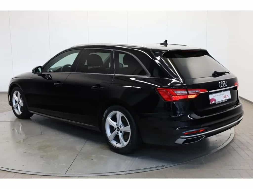 Audi A4 Avant 40 TFSI Advanced 10/2023-photo-3